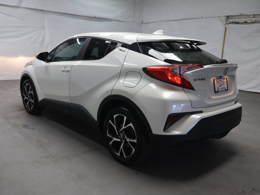 Used 2019 Toyota C-HR XLE FWD image 5
