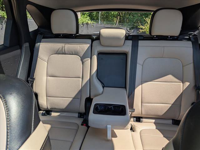 Used 2020 Ford Escape Titanium AWD/4WD image 17