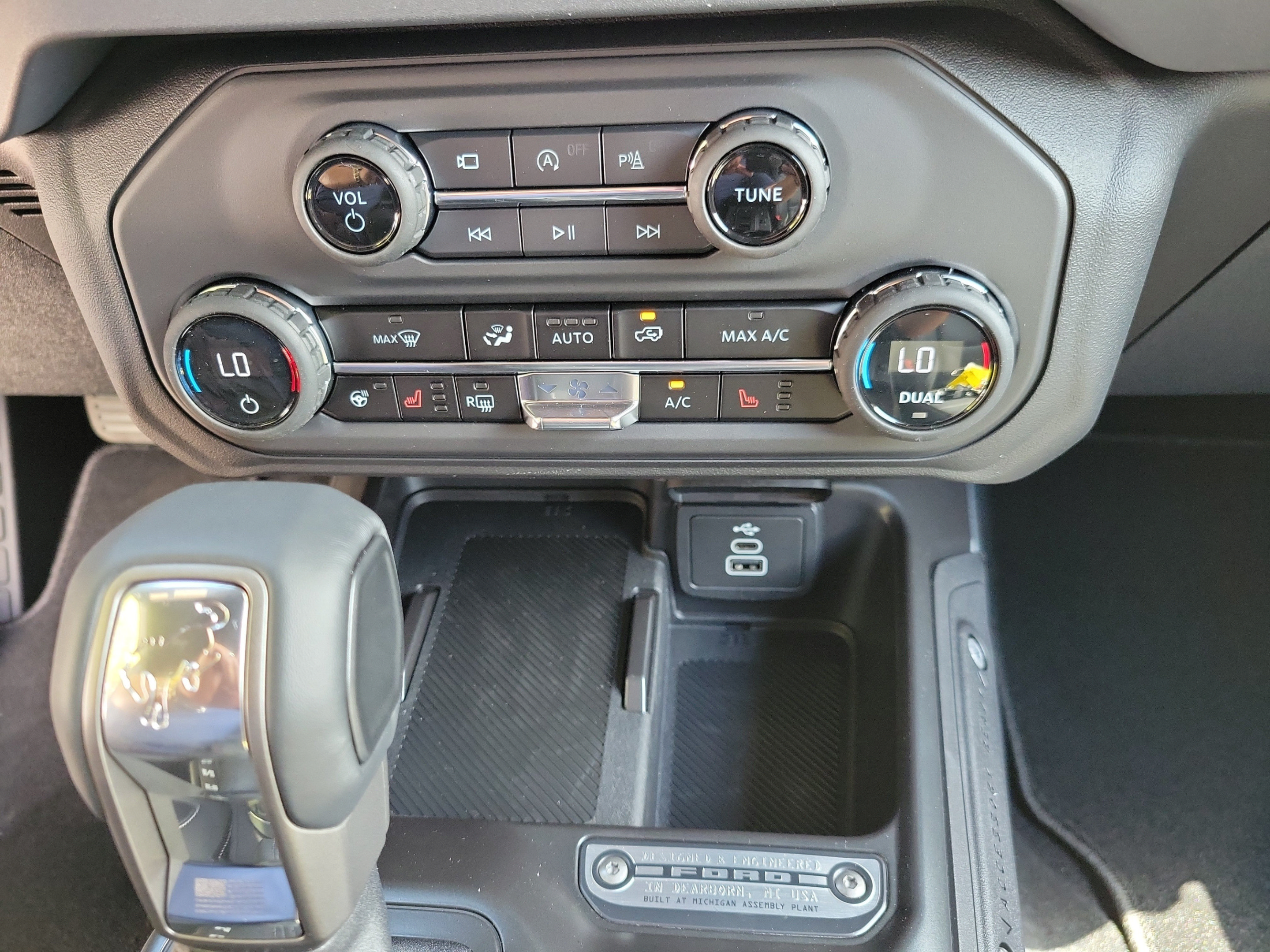 New 2026 Ford Bronco Outer Banks AWD/4WD image 26