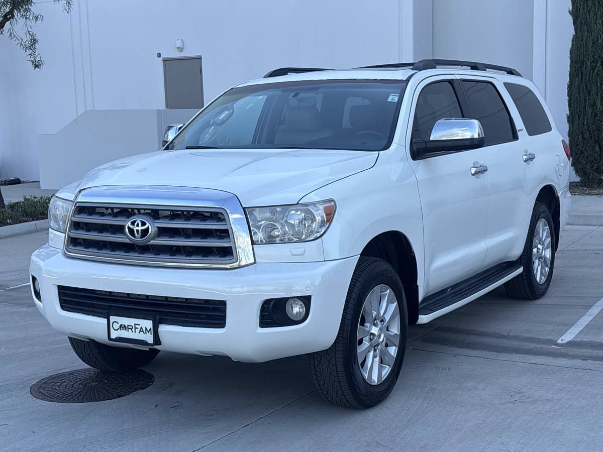 Used 2015 Toyota Sequoia Platinum RWD image 7