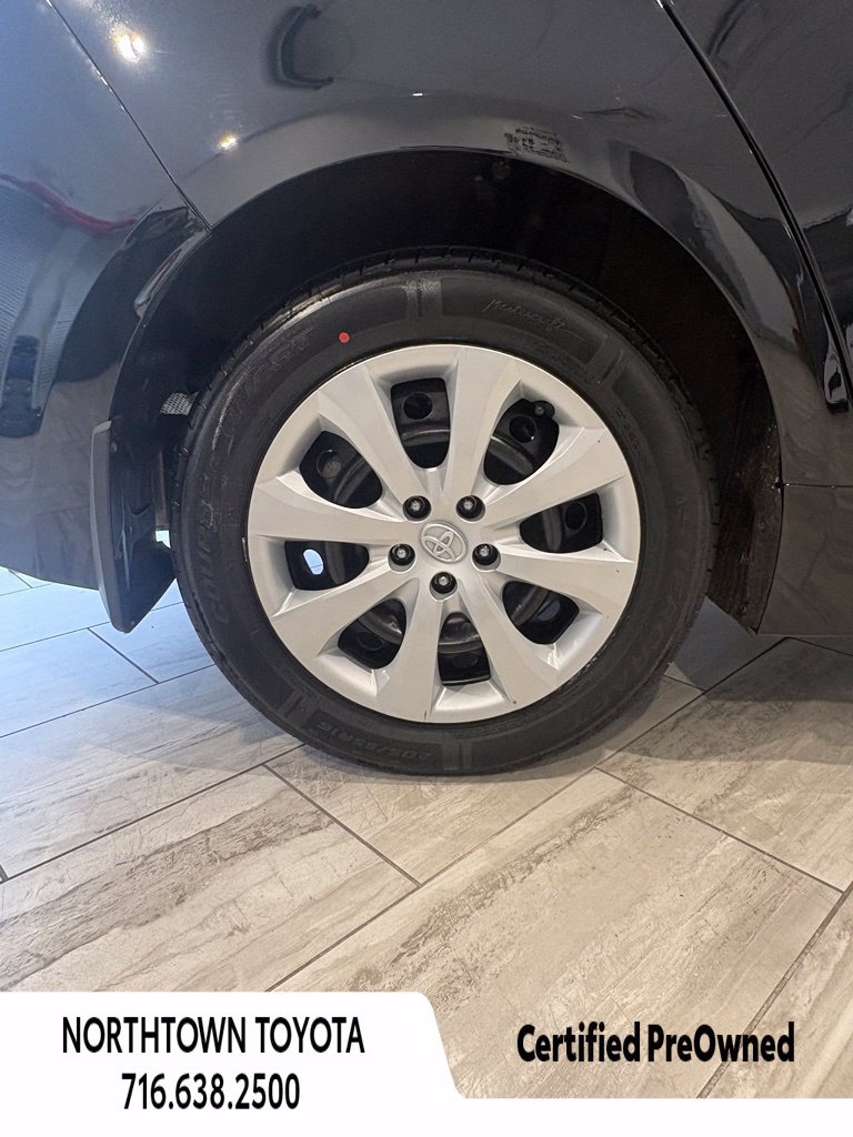 Used 2023 Toyota Corolla LE w/ Carpet Mat Package (TMS) FWD image 12