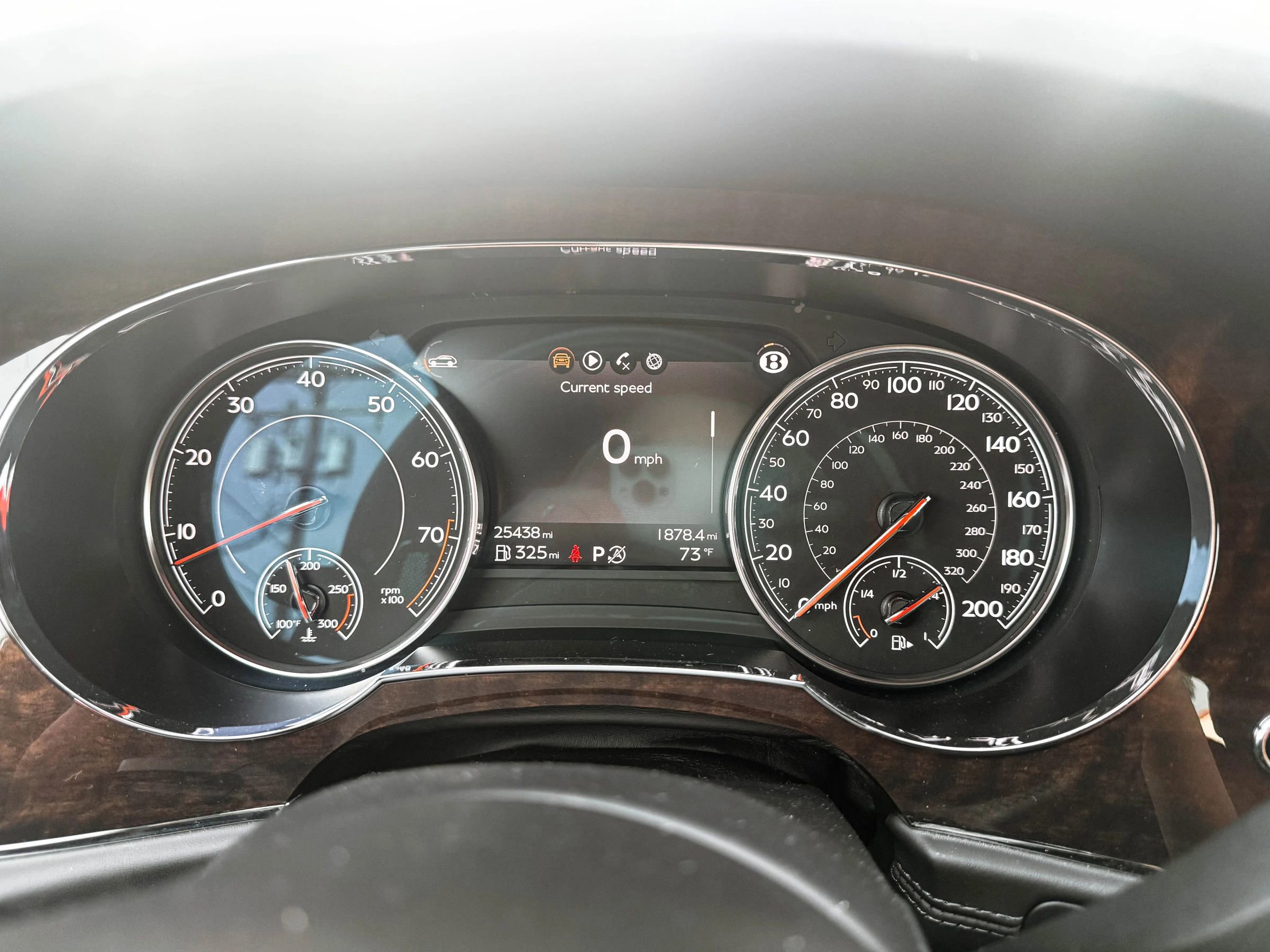 Used 2020 Bentley Bentayga image 18