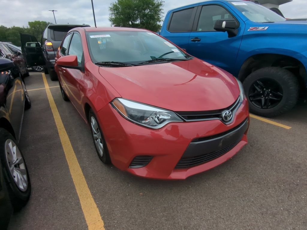 Used 2015 Toyota Corolla LE FWD image 3