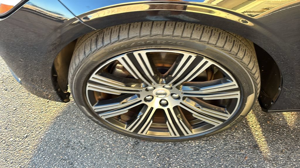Certified 2023 Volvo S90 B6 Plus AWD/4WD image 32