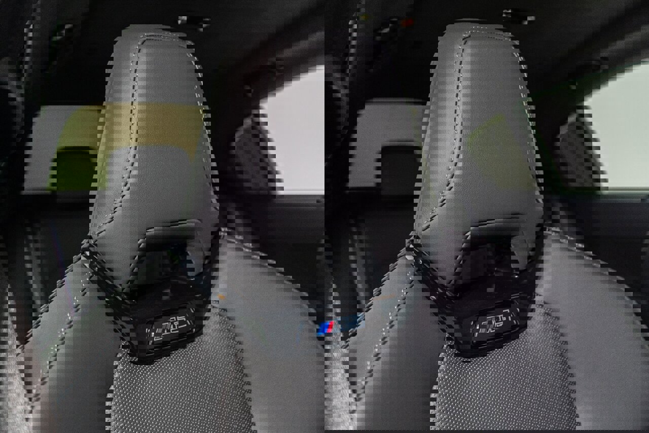 Used 2025 BMW M5 w/ Carbon Package image 48