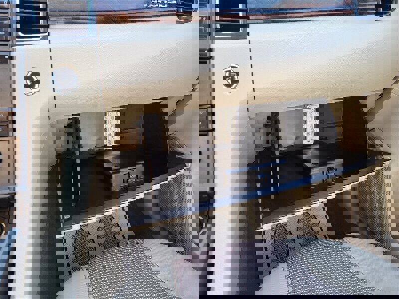 Used 2012 Ford Taurus SEL image 24