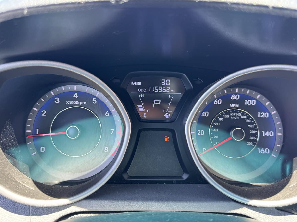 Used 2013 Hyundai Elantra GLS w/ Preferred Pkg FWD image 23