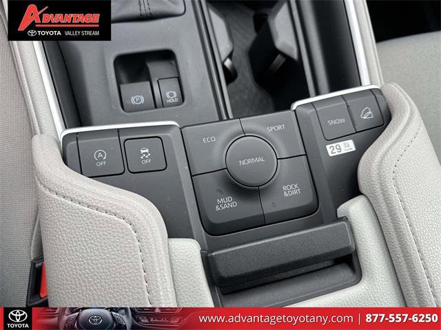 Certified 2025 Toyota Grand Highlander AWD image 35