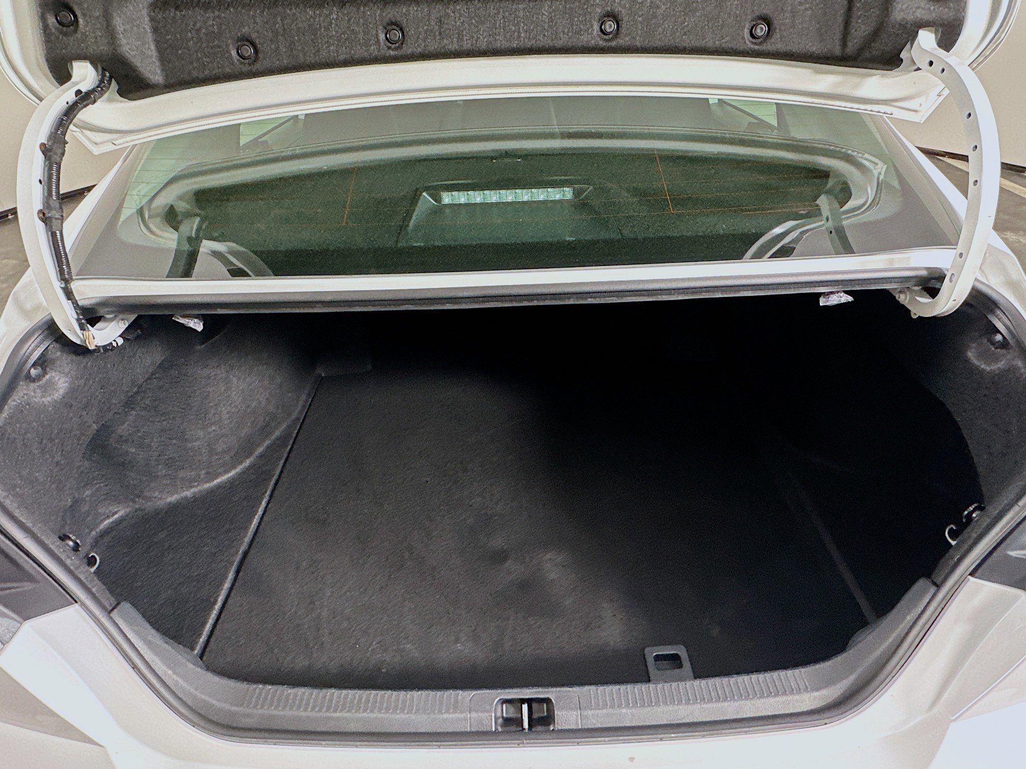 Used 2025 Toyota Camry LE image 29