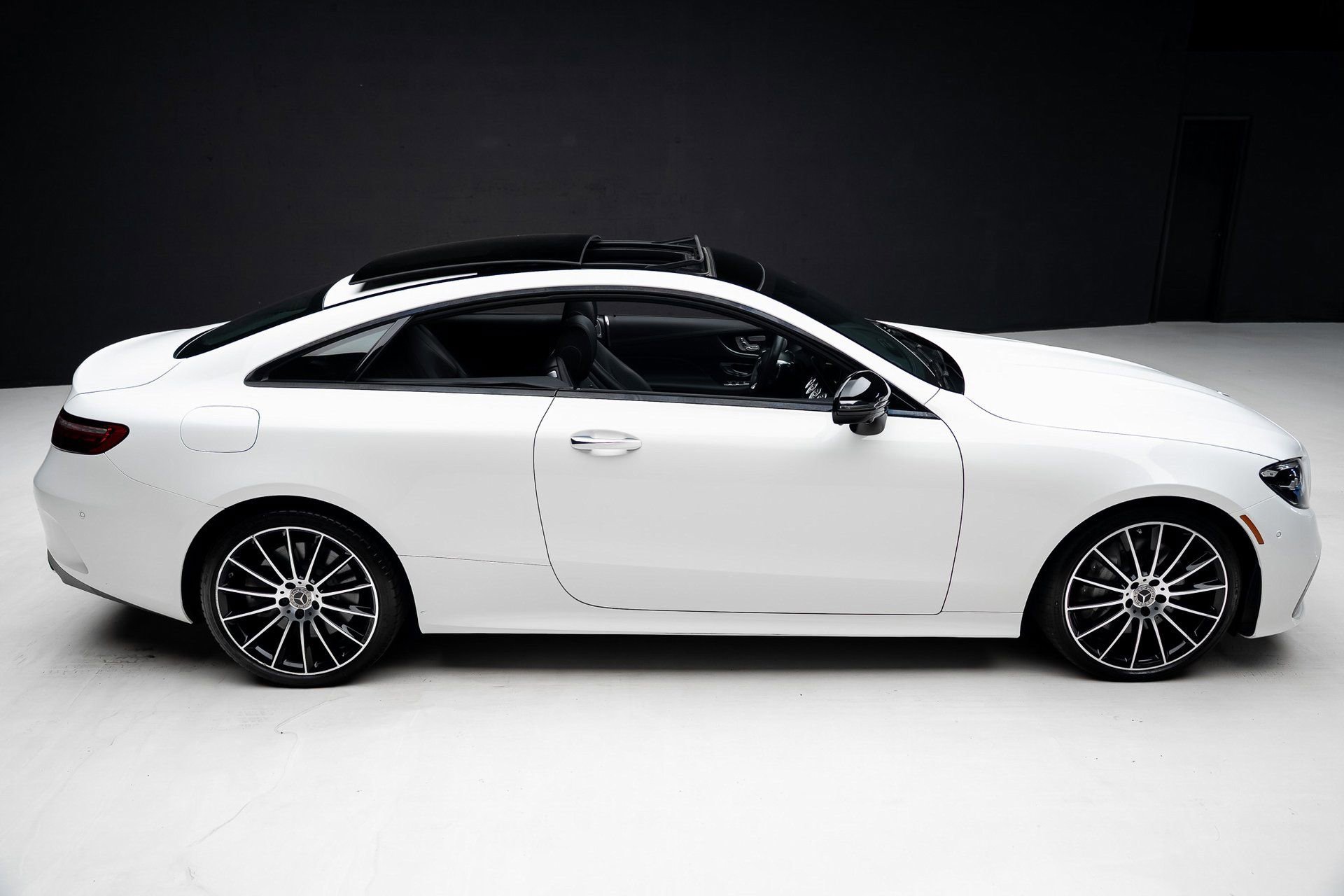 Used 2023 Mercedes-Benz E 450 Coupe image 34