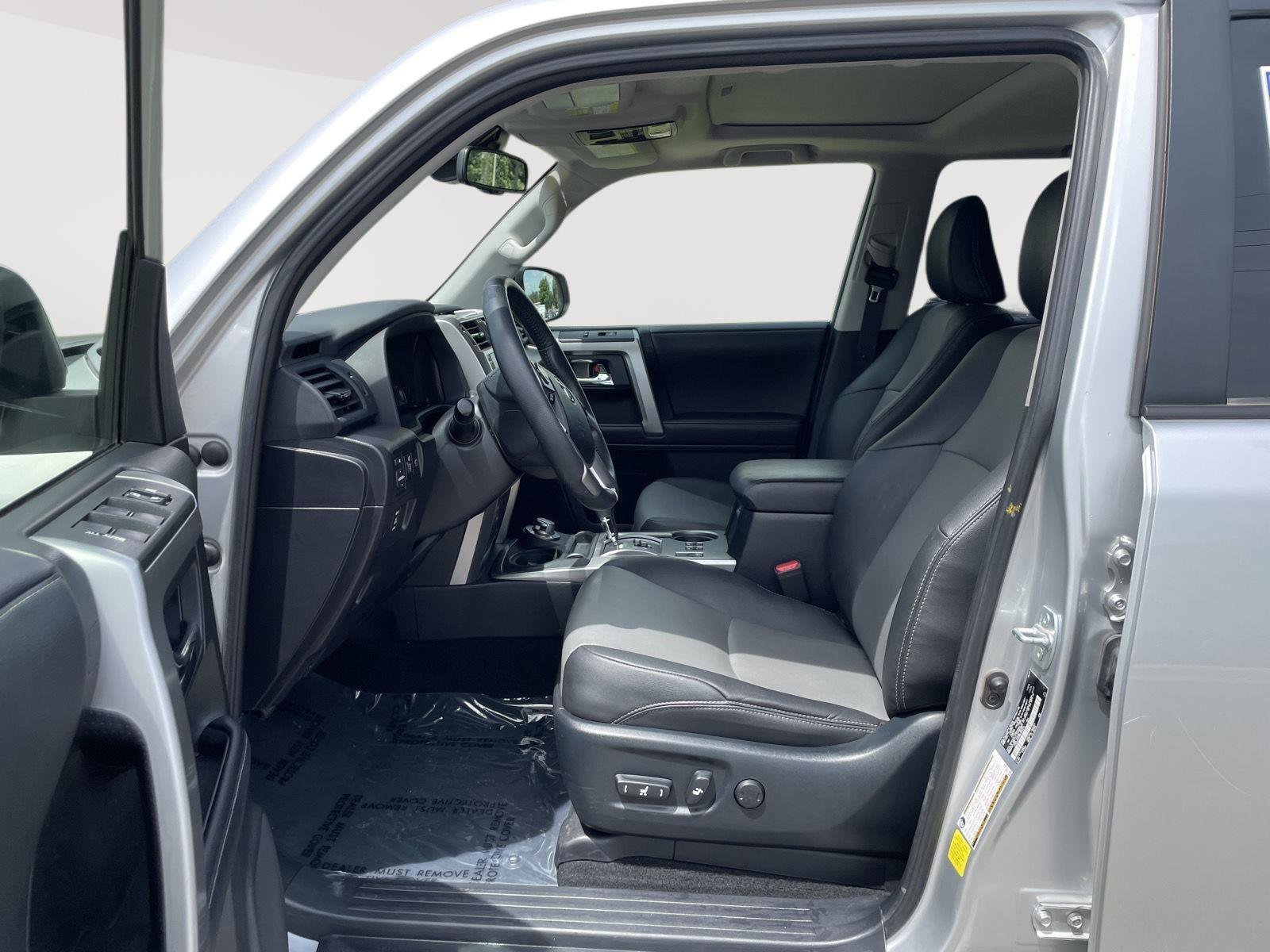 Used 2021 Toyota 4Runner SR5 Premium w/ Moonroof Package AWD/4WD image 6