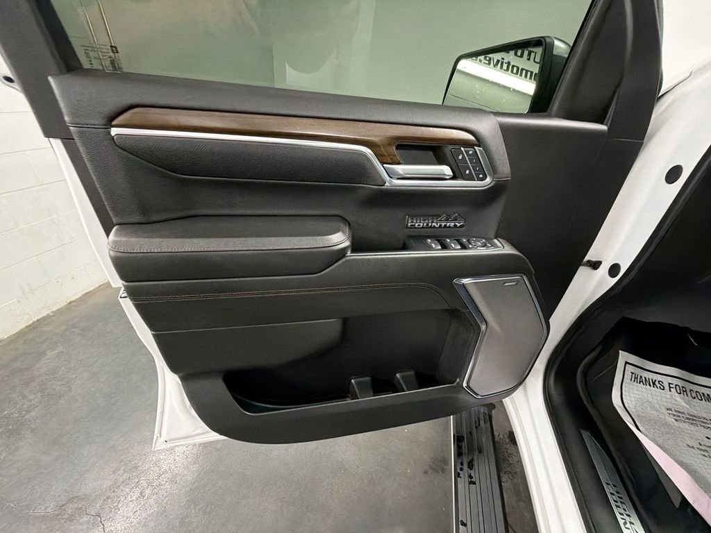 Certified 2024 Chevrolet Silverado 1500 High Country w/ Technology Package image 23
