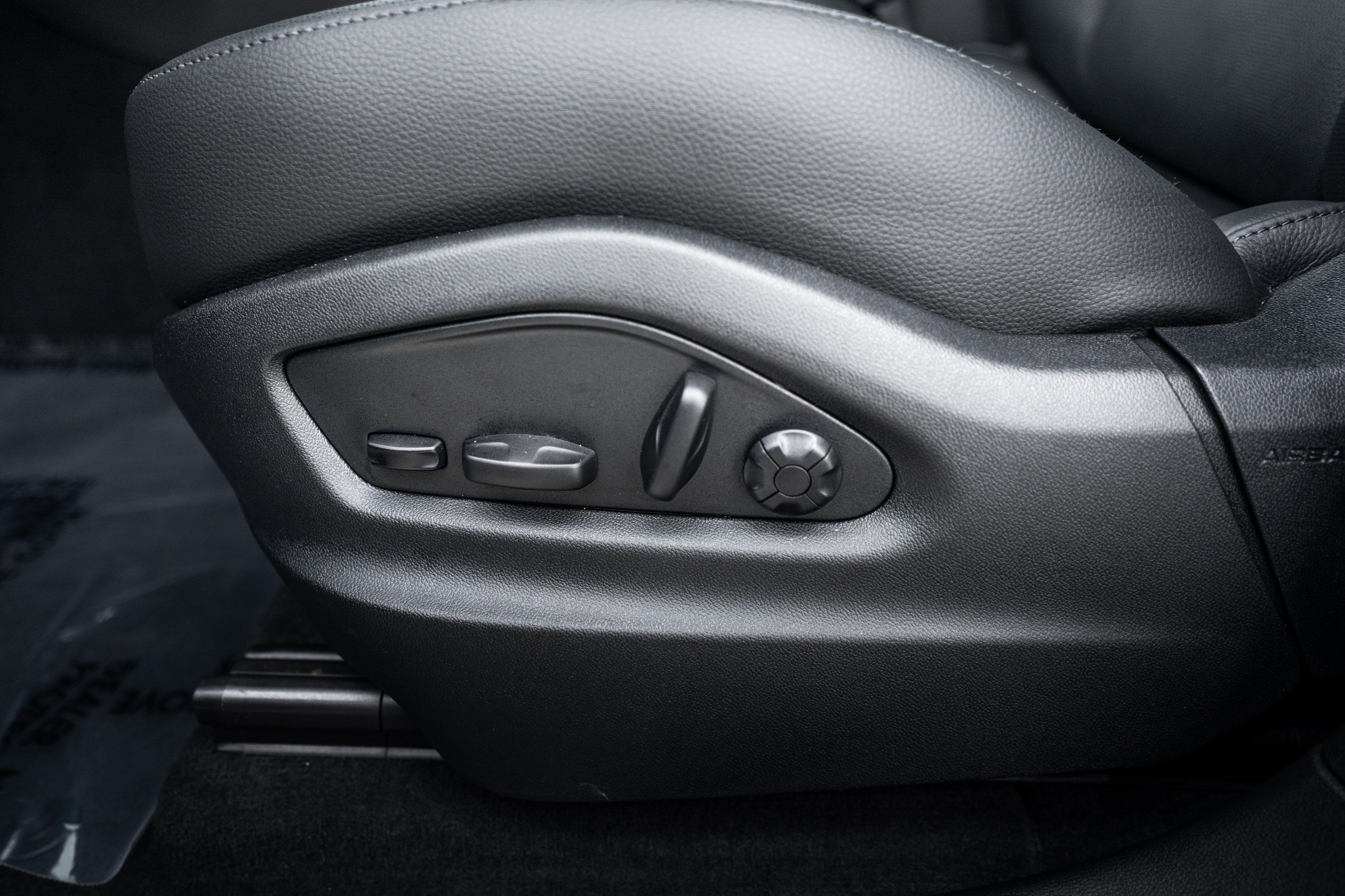 Certified 2026 Porsche Cayenne AWD/4WD image 20