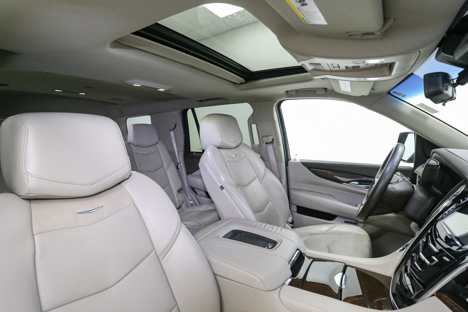 Used 2017 Cadillac Escalade Luxury image 22