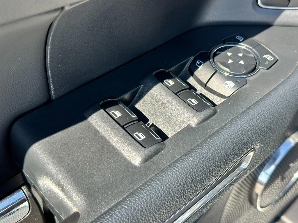 Used 2024 Ford Expedition XLT image 18