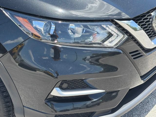 Used 2022 Nissan Rogue Sport SL FWD image 9