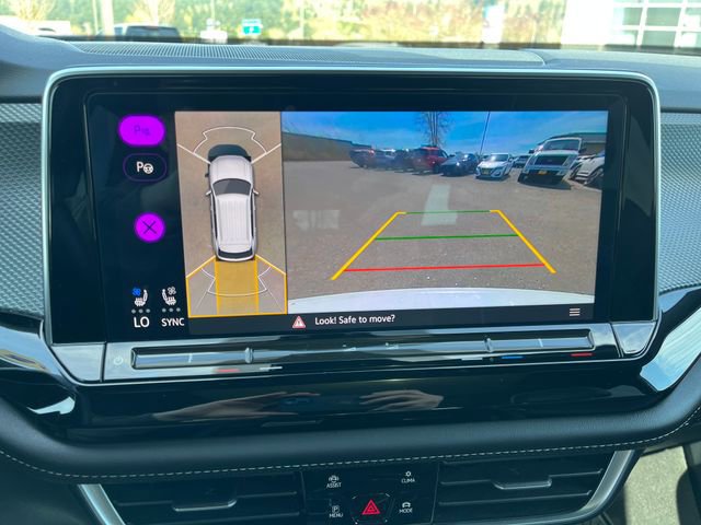 Used 2024 Volkswagen Atlas Cross Sport SEL Premium R-Line image 28