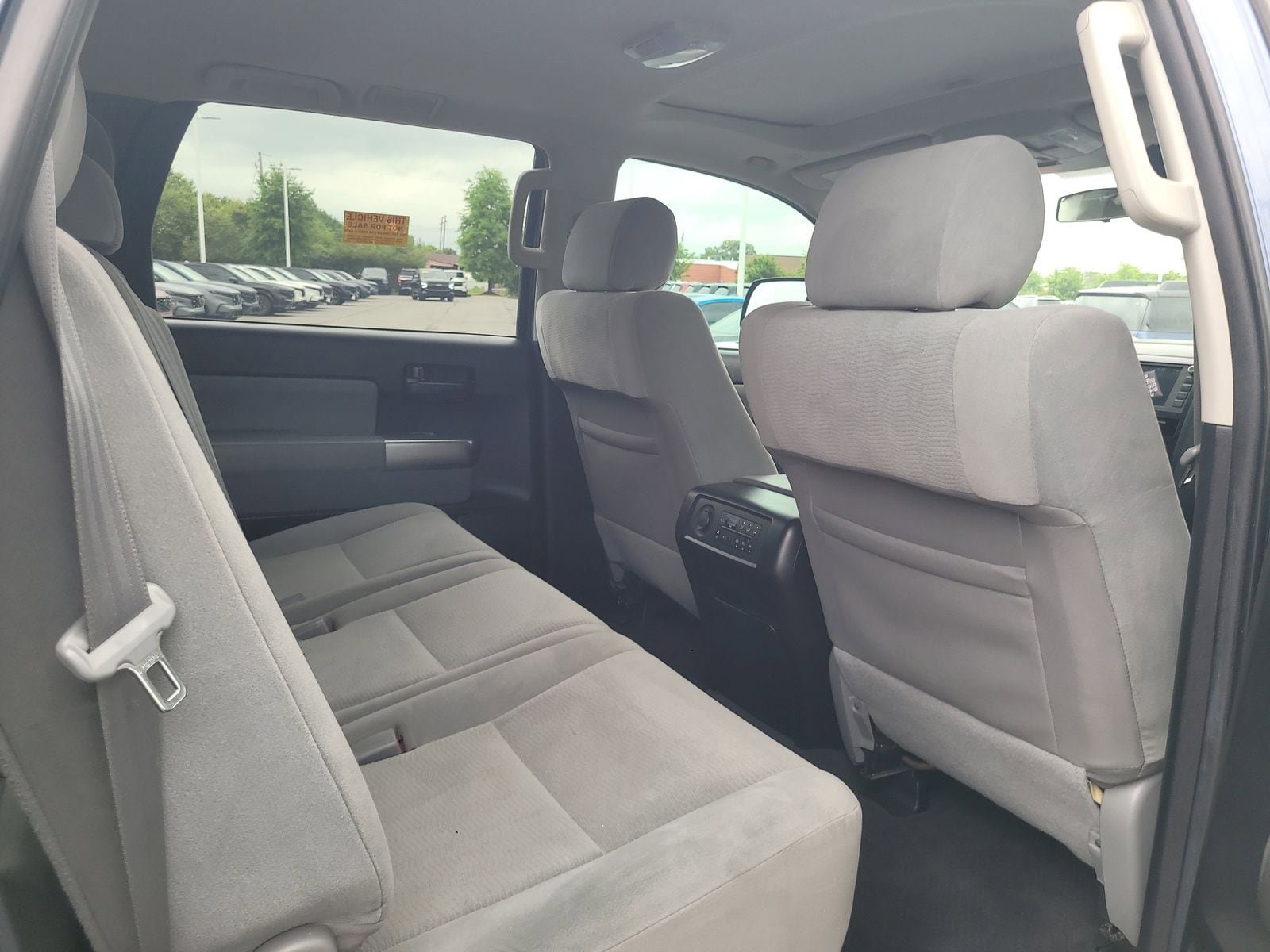 Used 2020 Toyota Sequoia SR5 w/ Carpet Mat Package (TMS) AWD/4WD image 28