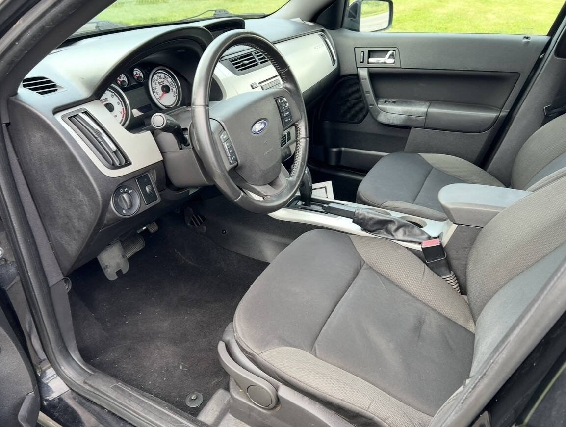 Used 2011 Ford Focus SES w/ 401A Rapid Spec Order Code FWD image 13