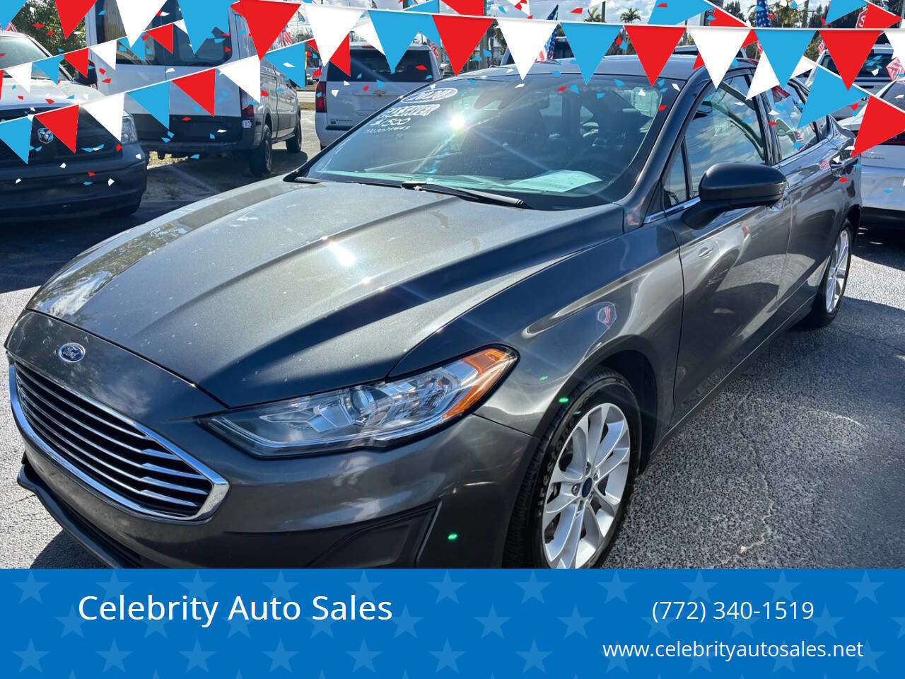 Used 2020 Ford Fusion SE image 1