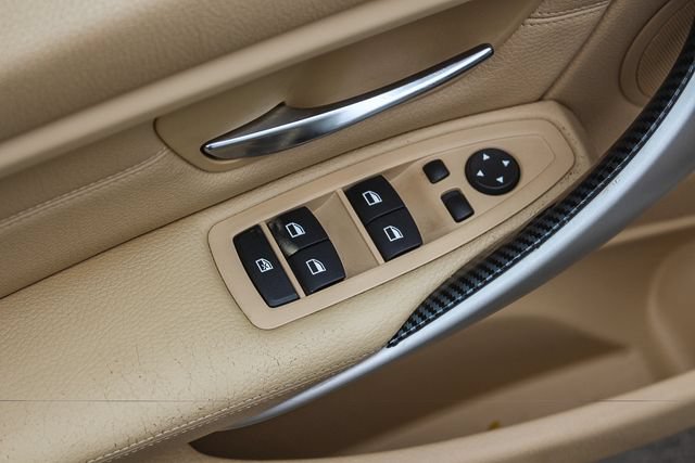 Used 2012 BMW 328i Sedan RWD image 26