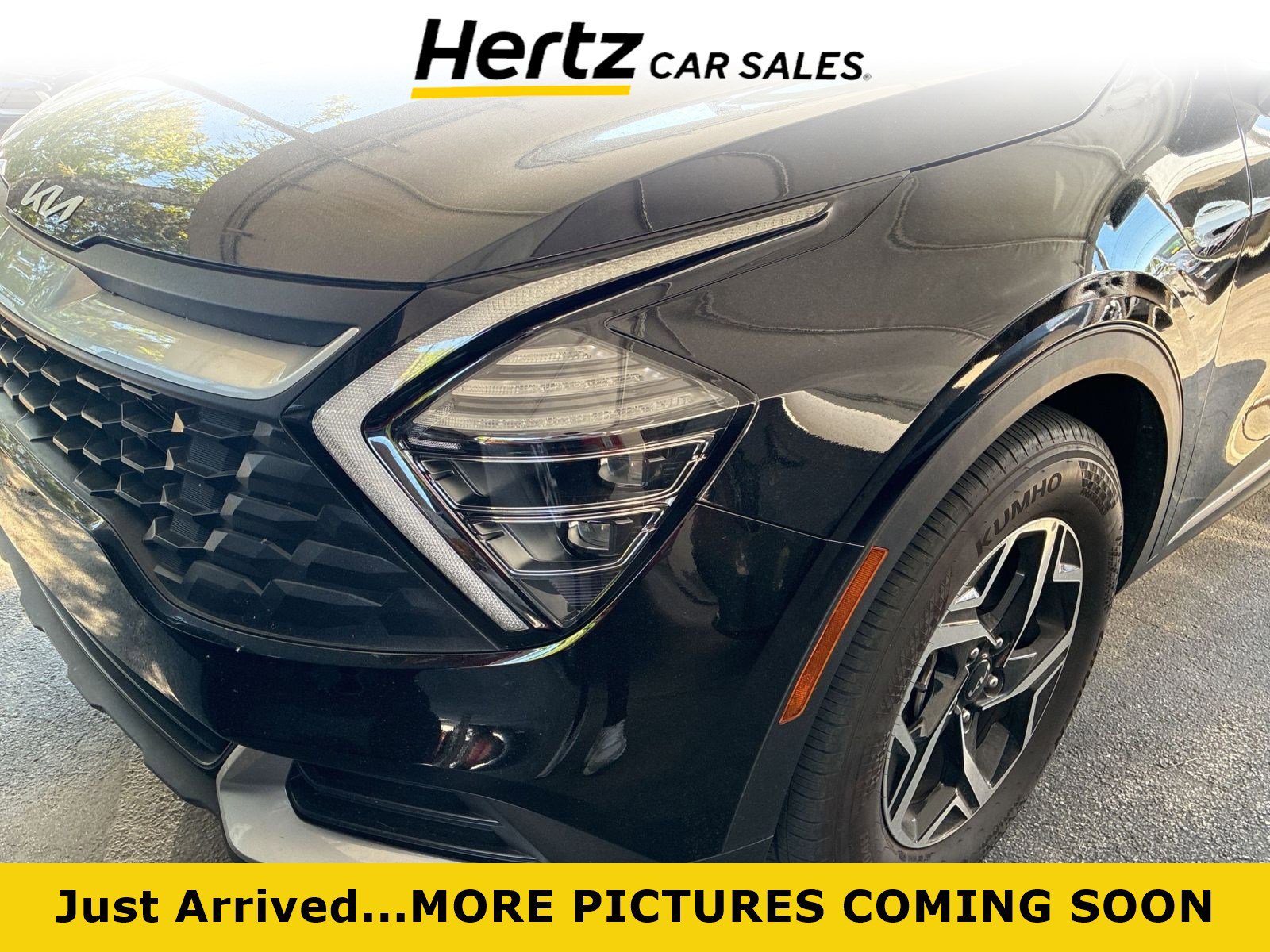 Used 2025 Kia Sportage LX image 1