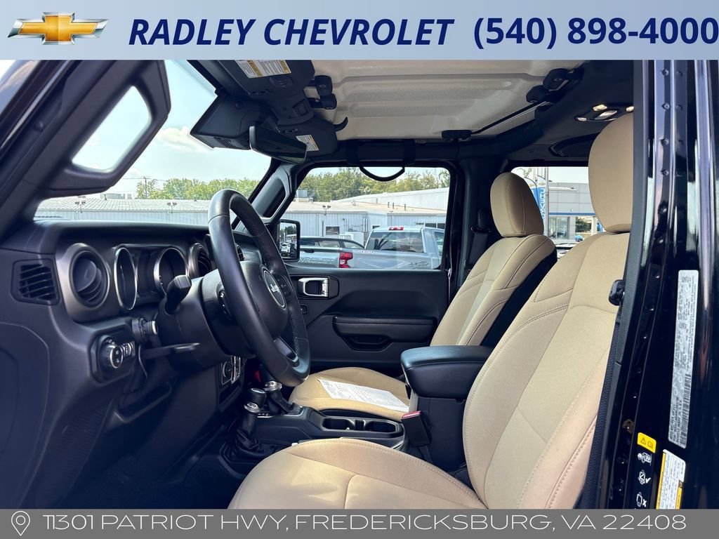 Used 2021 Jeep Gladiator Sport AWD/4WD image 3