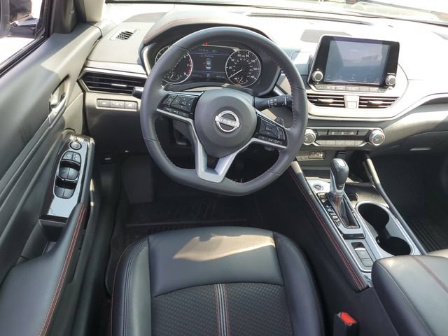 Certified 2025 Nissan Altima 2.5 SR AWD/4WD image 10
