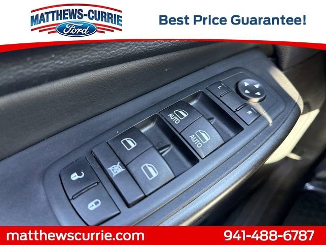 Used 2020 Jeep Cherokee Trailhawk w/ Comfort/Convenience Group AWD/4WD image 23