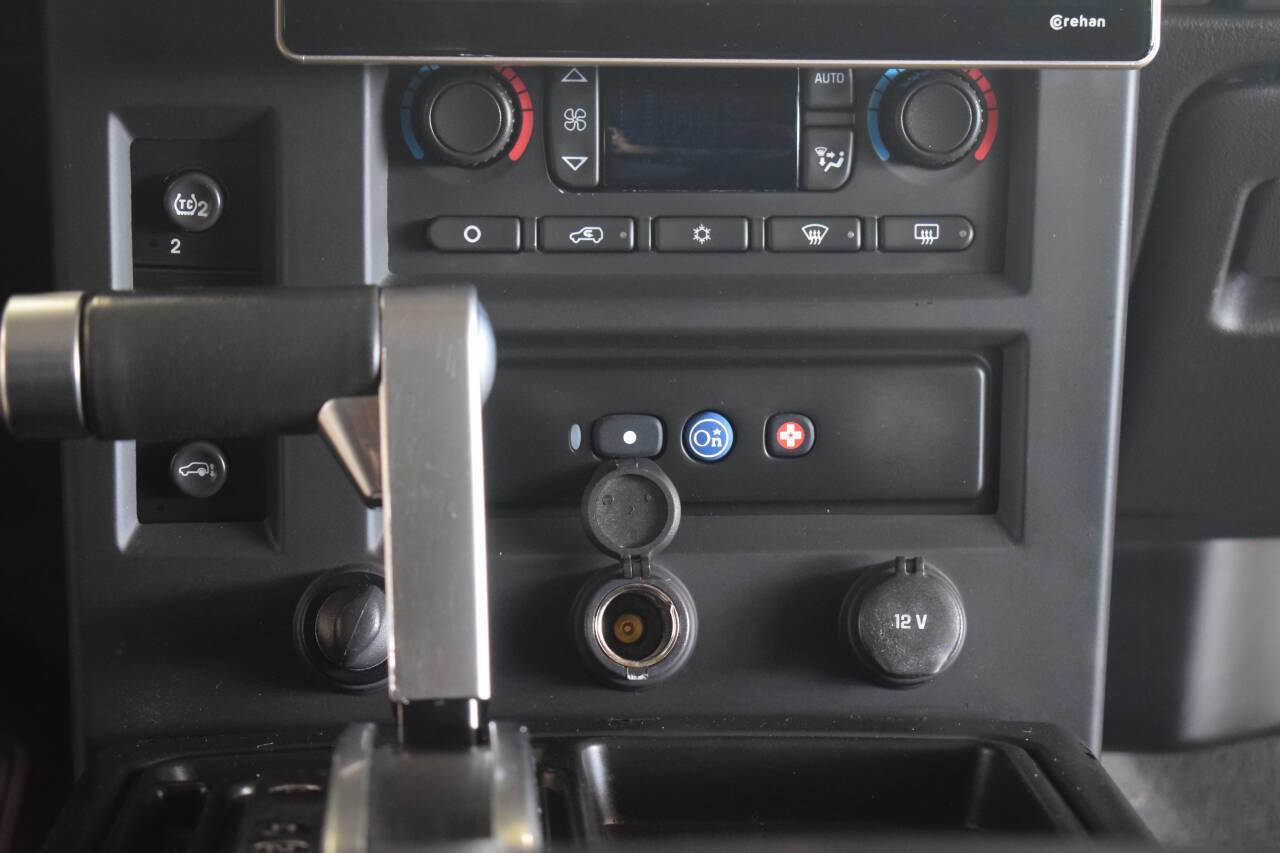 Used 2005 HUMMER H2 w/ Preferred Equipment Group image 51