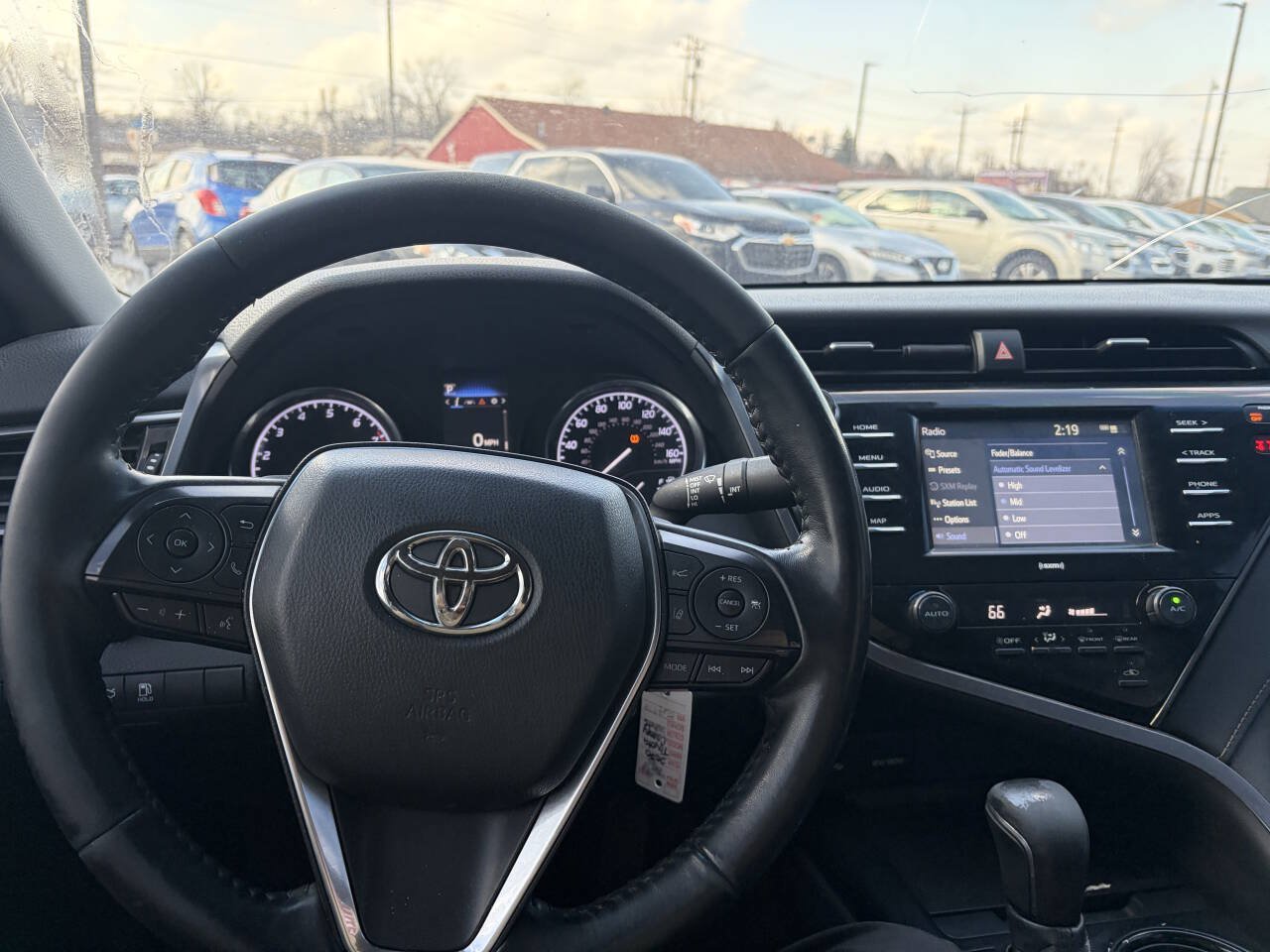 Used 2020 Toyota Camry SE FWD image 22