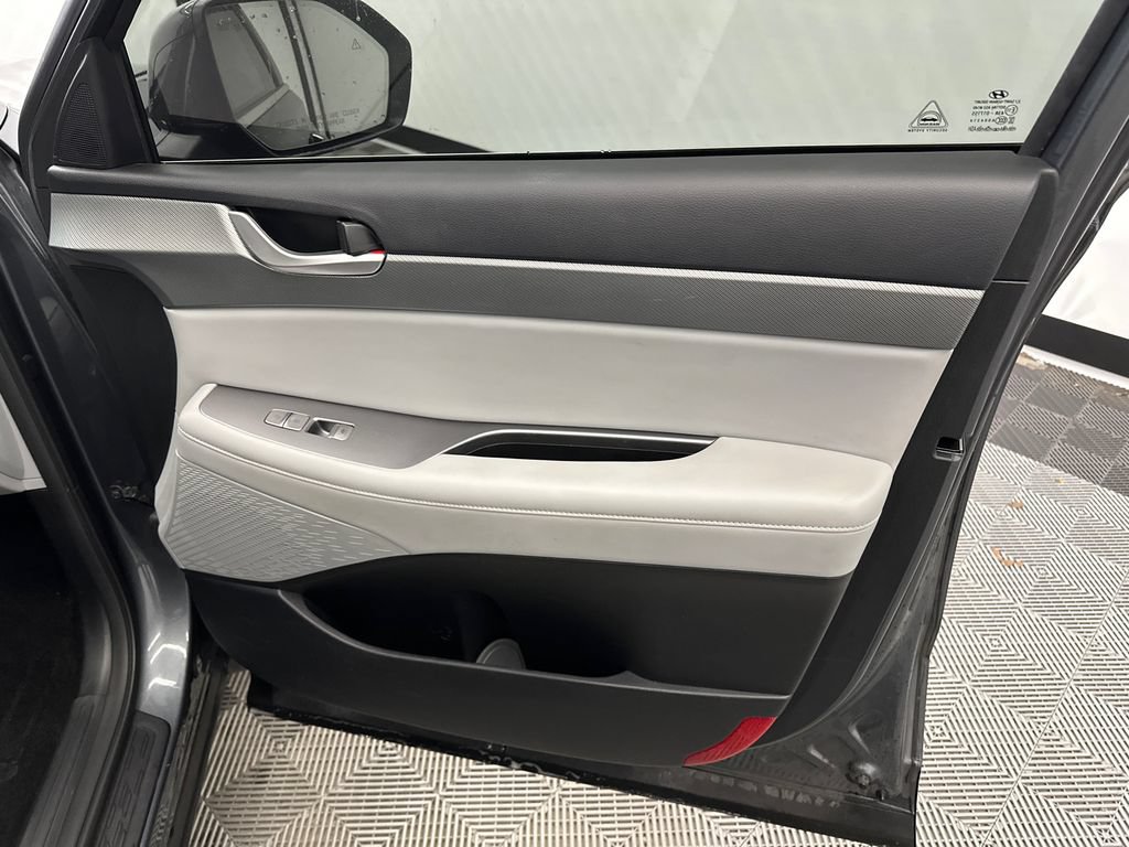 Used 2025 Hyundai Palisade SEL FWD image 16