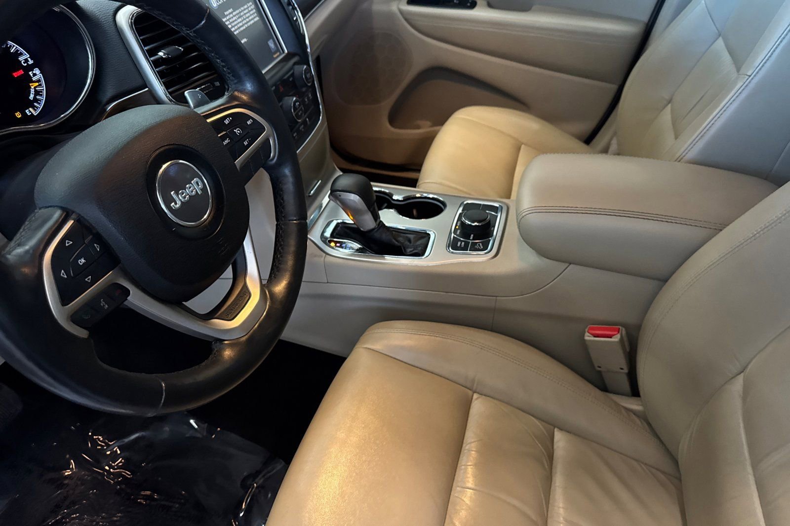 Used 2016 Jeep Grand Cherokee Limited w/ Trailer Tow Group IV image 9