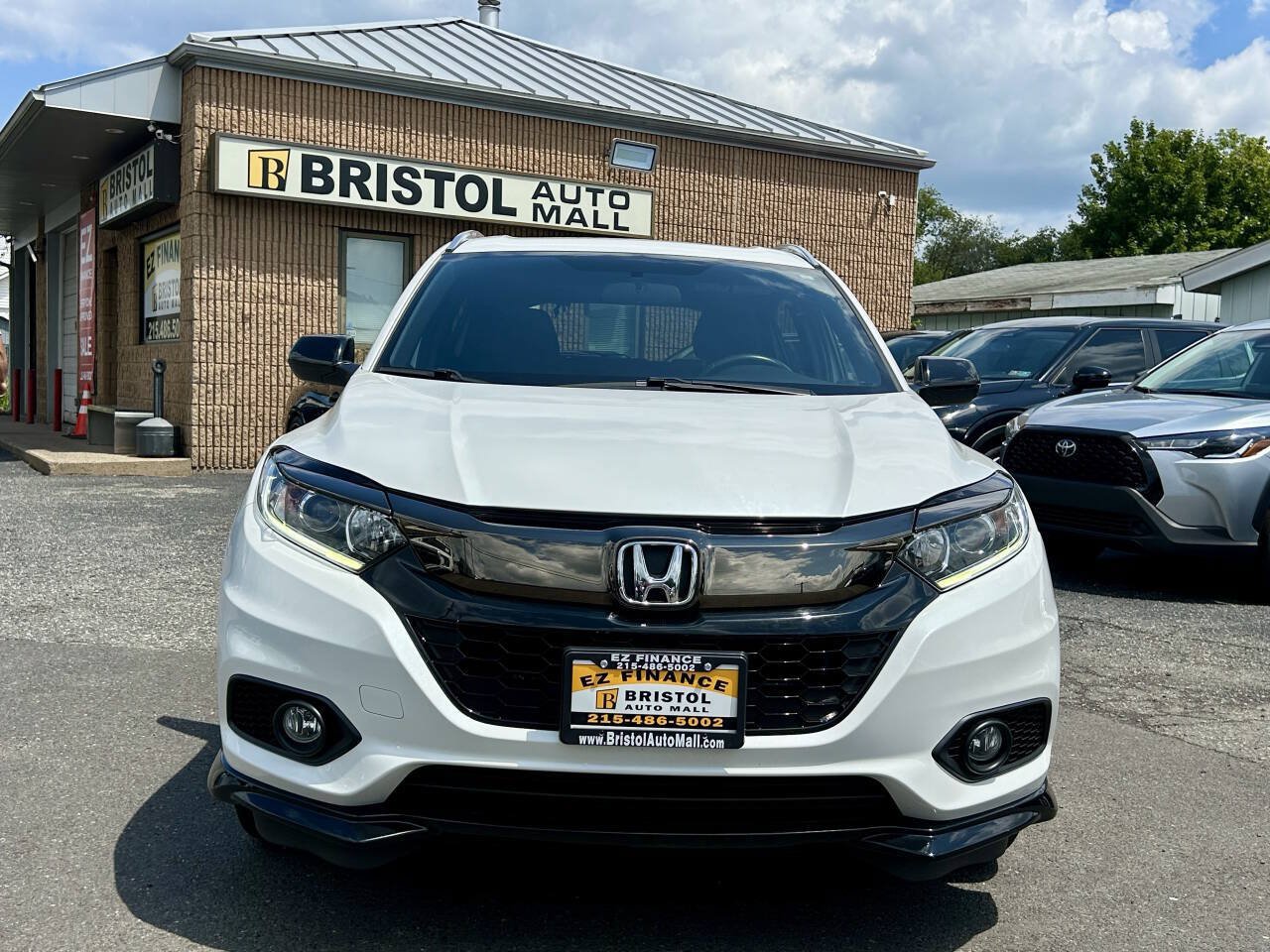 Used 2021 Honda HR-V Sport image 8