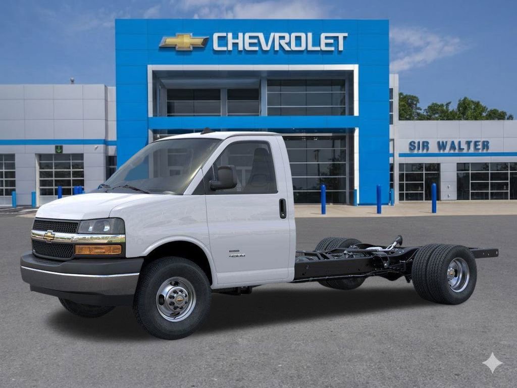 New 2025 Chevrolet Express 3500 w/ Power Convenience Package RWD image 3