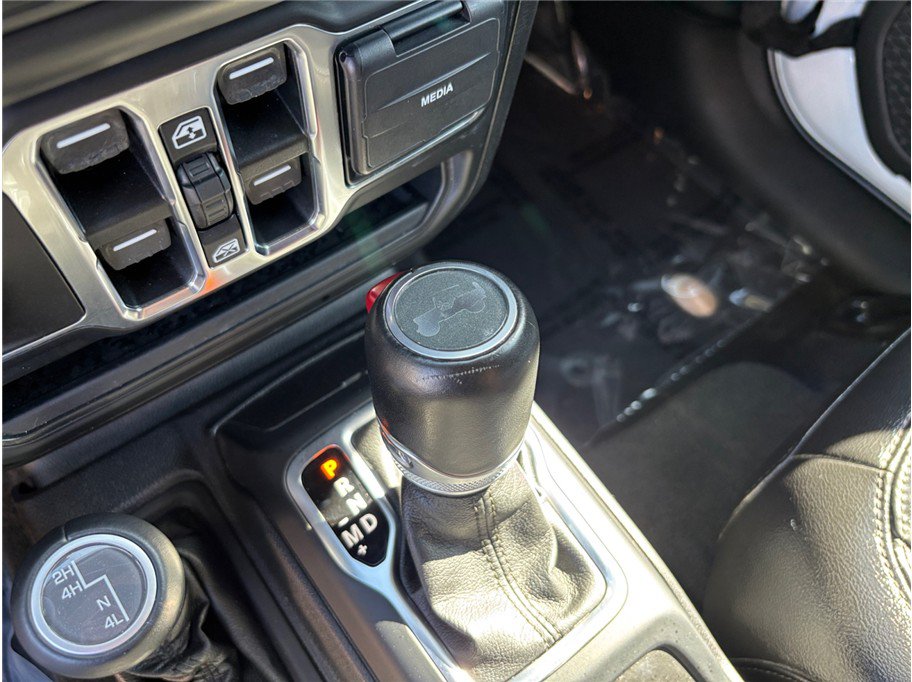 Used 2021 Jeep Wrangler Unlimited Sahara w/ Altitude AWD/4WD image 31