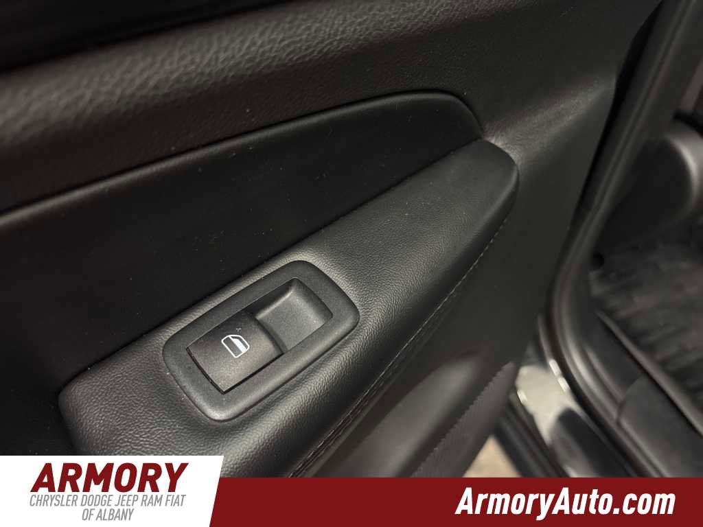 Used 2020 Jeep Grand Cherokee Laredo w/ 18" Wheel & 8.4" Radio Group image 24