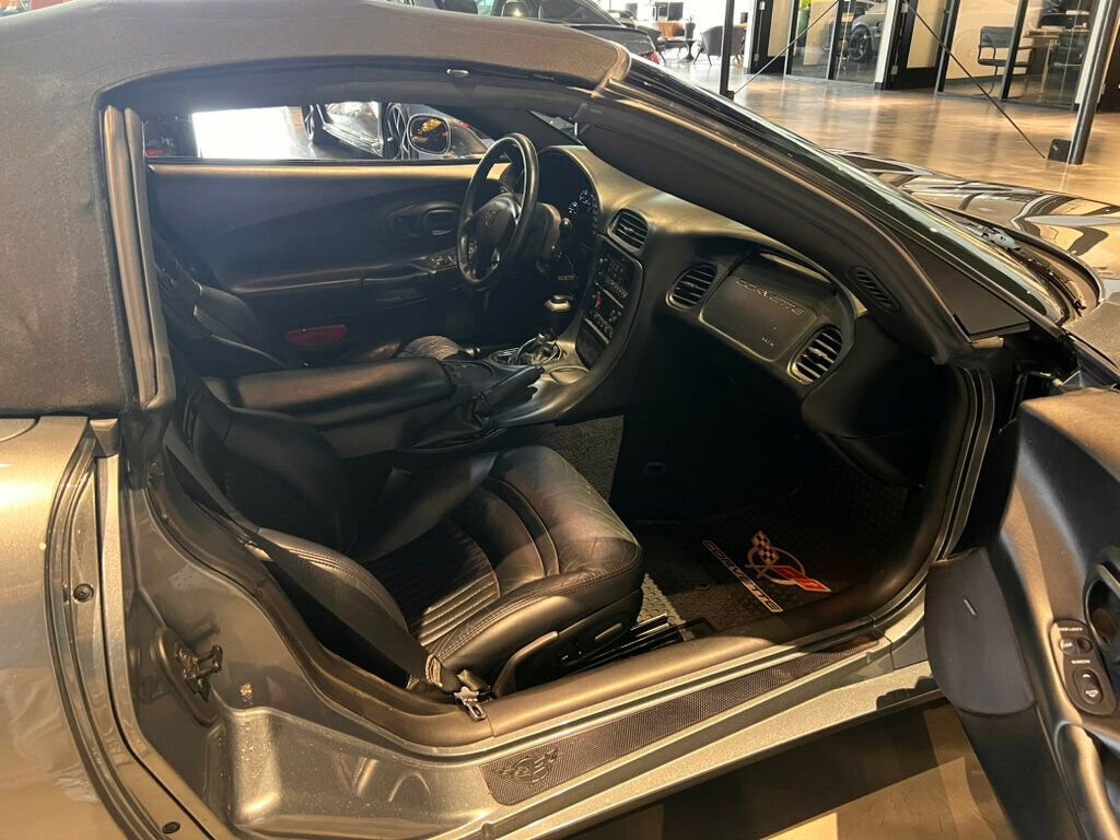 Used 2004 Chevrolet Corvette Convertible w/ Preferred Equipment Group image 13