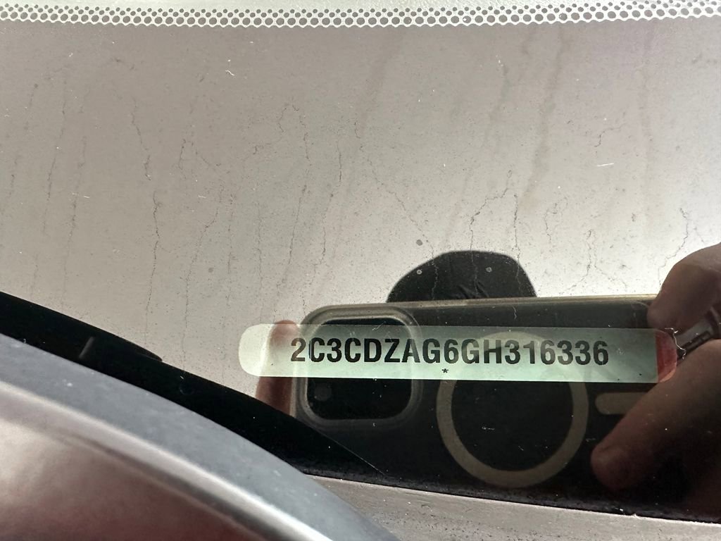 Used 2016 Dodge Challenger SXT RWD image 29