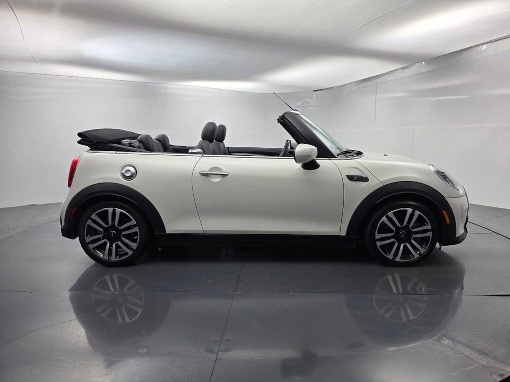 Used 2023 MINI Cooper S image 3