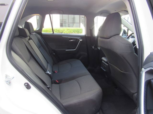 Used 2025 Toyota RAV4 XLE image 25