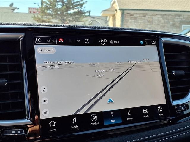 Used 2026 Chrysler Pacifica Limited w/ Uconnect Theater Family Group image 8