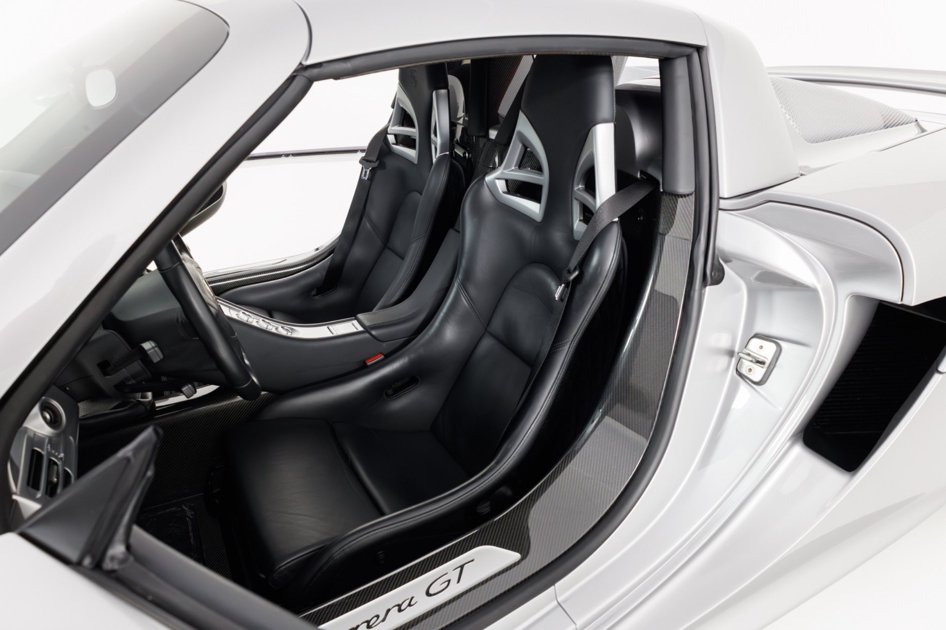 Used 2004 Porsche Carrera GT RWD image 17