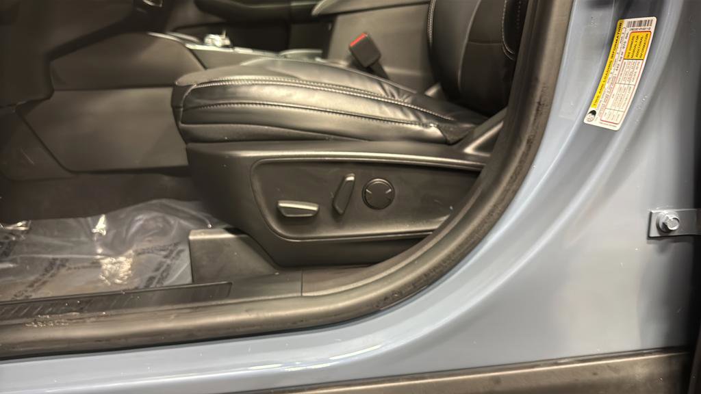 Used 2023 Ford Escape SE image 21
