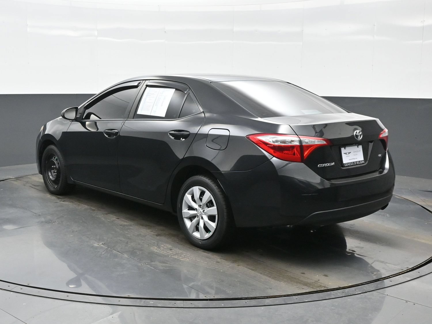 Used 2015 Toyota Corolla LE FWD image 5