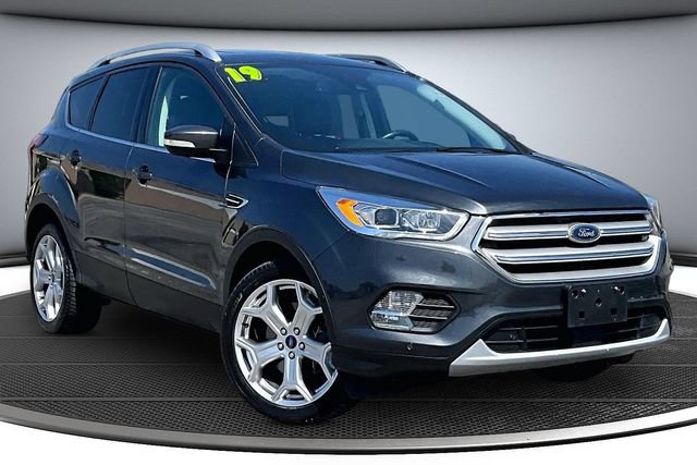 Used 2019 Ford Escape Titanium AWD/4WD image 3