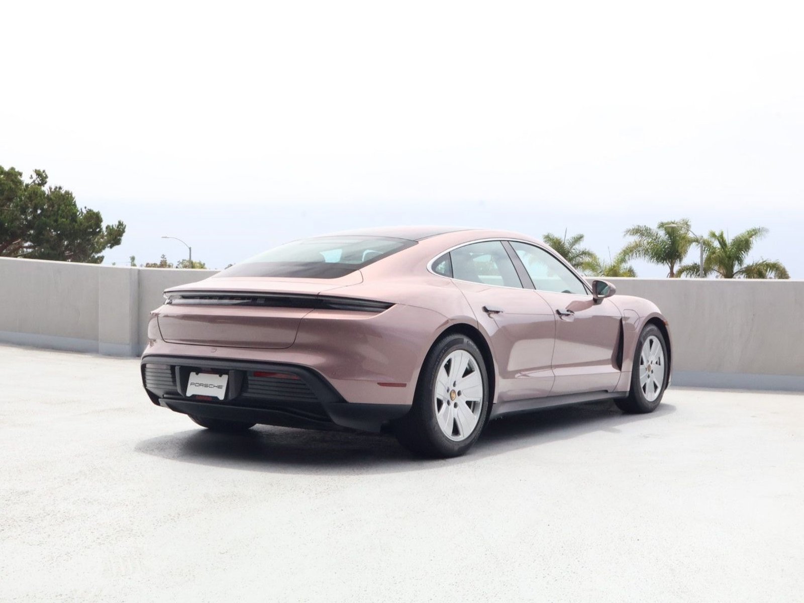 Certified 2022 Porsche Taycan RWD image 9