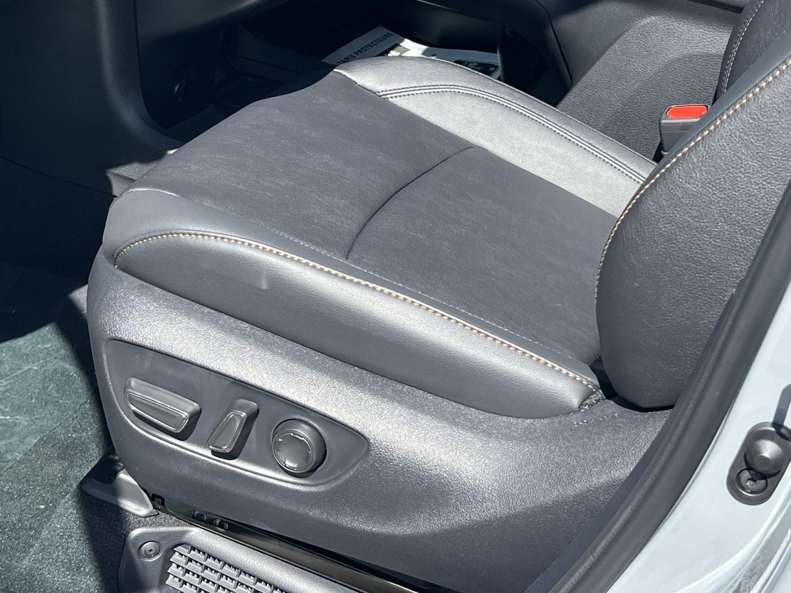New 2026 Toyota Sienna XLE Woodland Edition AWD/4WD image 8