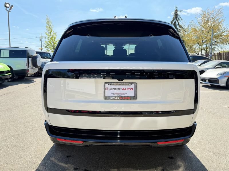 Used 2023 Land Rover Range Rover SE AWD/4WD image 7