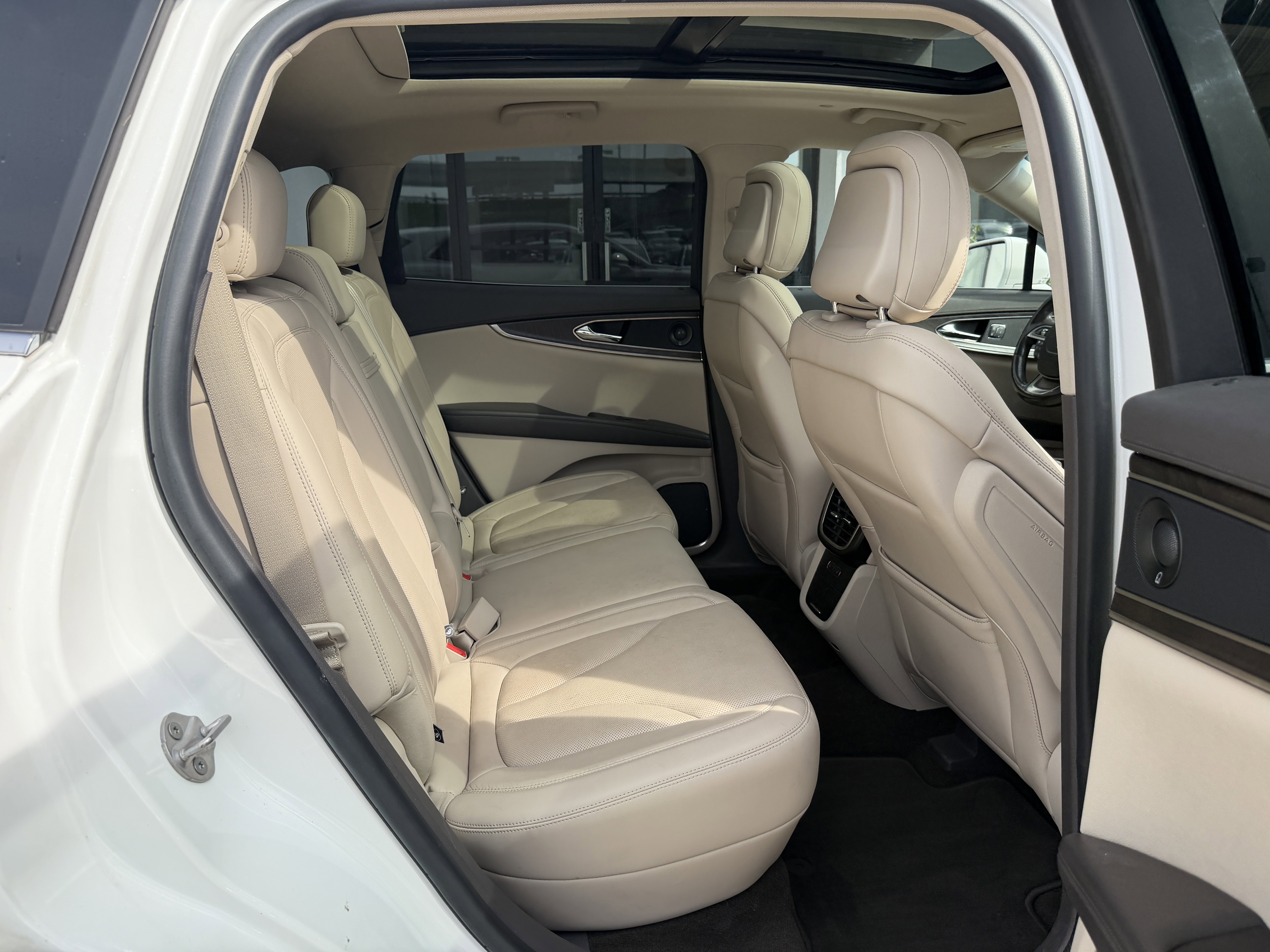 Used 2020 Lincoln Nautilus Reserve w/ Equipment Group 201A image 21